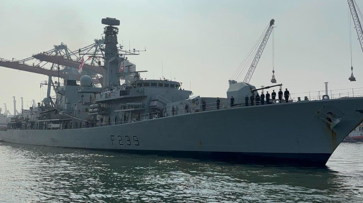 Kapal Perang HMS Richmond Milik Inggris Bersandar di Tanjung Priok, Ini Penampakannya
